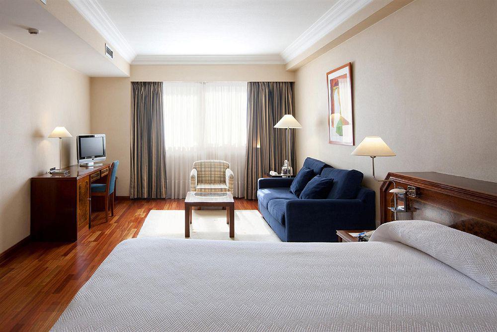 เอนเอ็ช อิรูนยา พาร์ค Hotel ปัมโปลนา ห้อง รูปภาพ